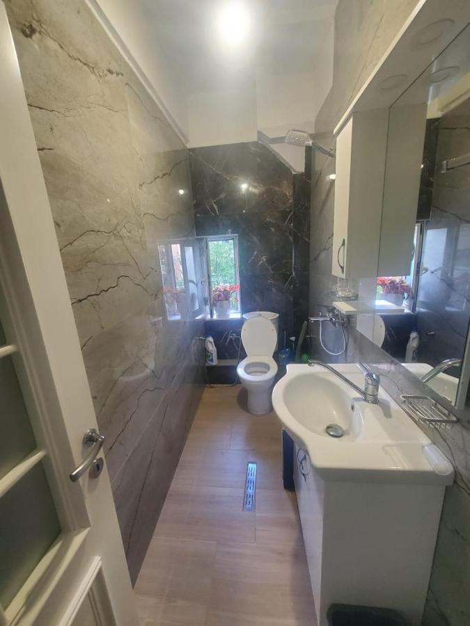 Apartamenti8 Korca Luaran gambar