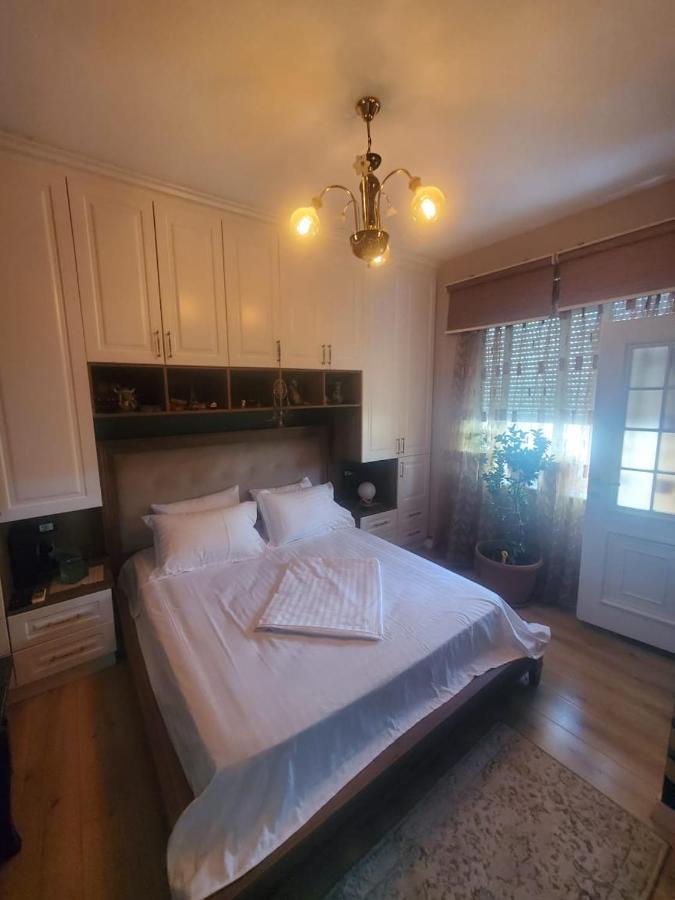 Apartamenti8 Korca Luaran gambar
